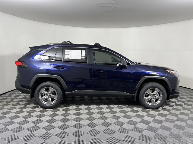 2024 Toyota RAV4 XLE 4