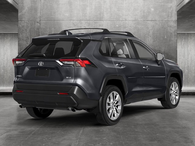 2024 Toyota RAV4 XLE 2