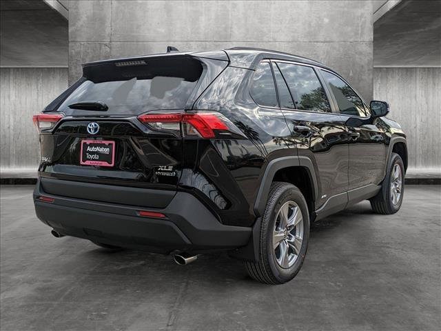 2024 Toyota RAV4 XLE 2