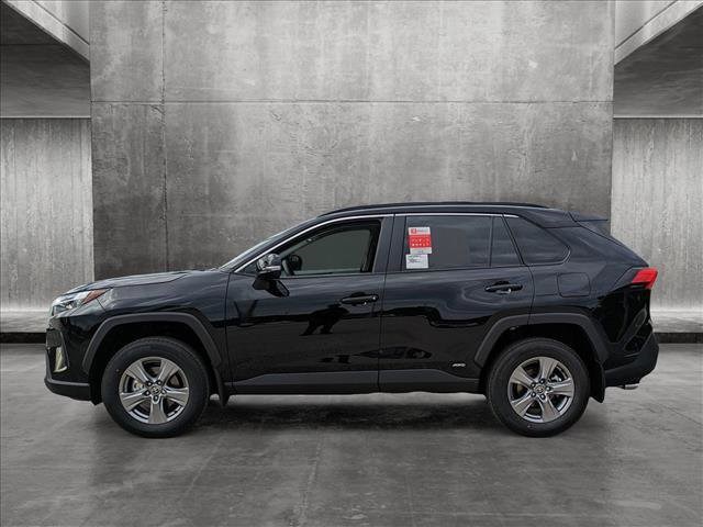 2024 Toyota RAV4 XLE 5