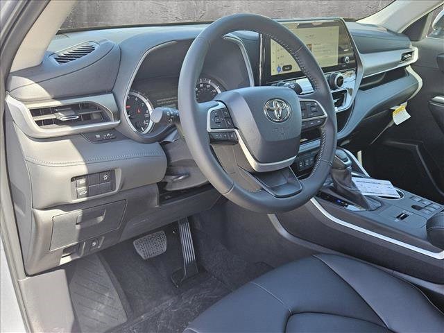 2024 Toyota Highlander XLE 3