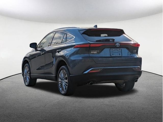 2022 Toyota Venza XLE 14