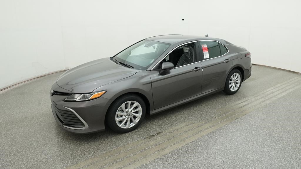 Camry LE 2.5L 4-Cylinder 8-Speed Automatic [1]