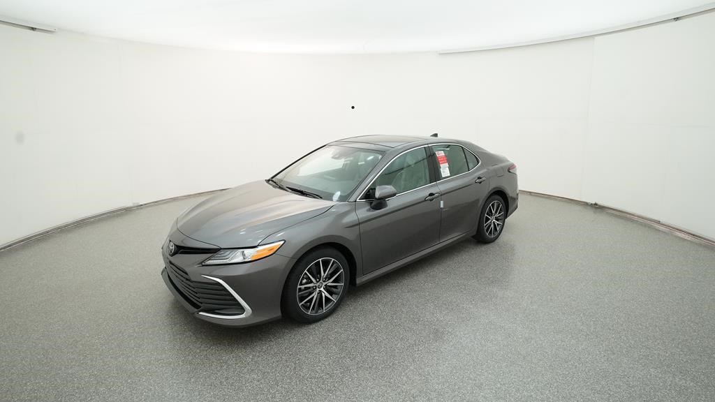 Camry XLE 2.5L 4-Cylinder 8-Speed Automatic [19]