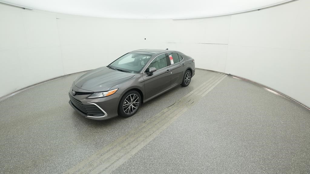 Camry XLE 2.5L 4-Cylinder 8-Speed Automatic [10]
