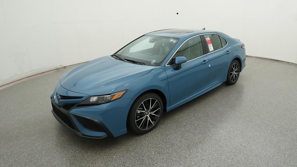 Camry SE 2.5L 4-Cylinder 8-Speed Automatic [3]