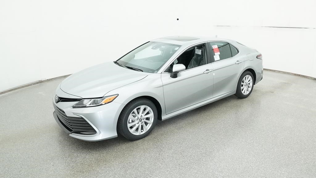 
              New 2024 Toyota Camry FWD