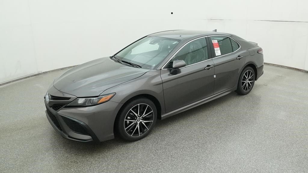 Camry SE 2.5L 4-Cylinder 8-Speed Automatic [18]