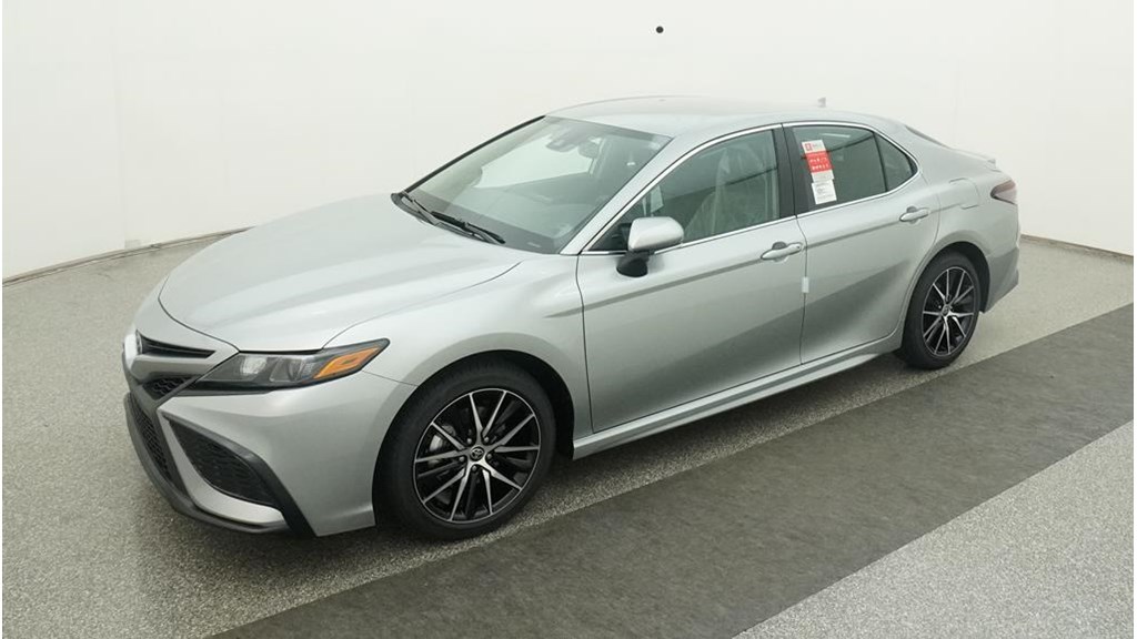 Camry SE 203-HP 2.5L 4-Cylinder 8-Speed Automatic [2]