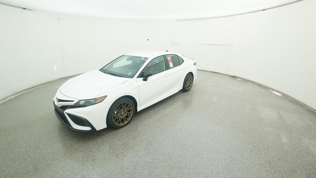 Camry SE Nightshade 2.5L 4-Cylinder 8-Speed Automatic [2]
