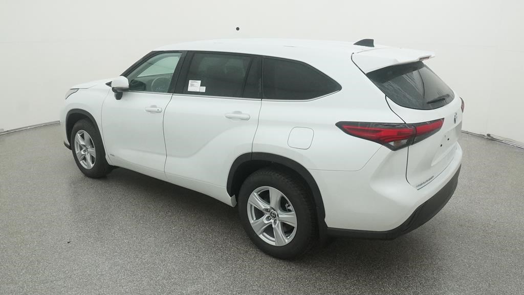 New 2023 Toyota Highlander Hybrid in Waycross, GA