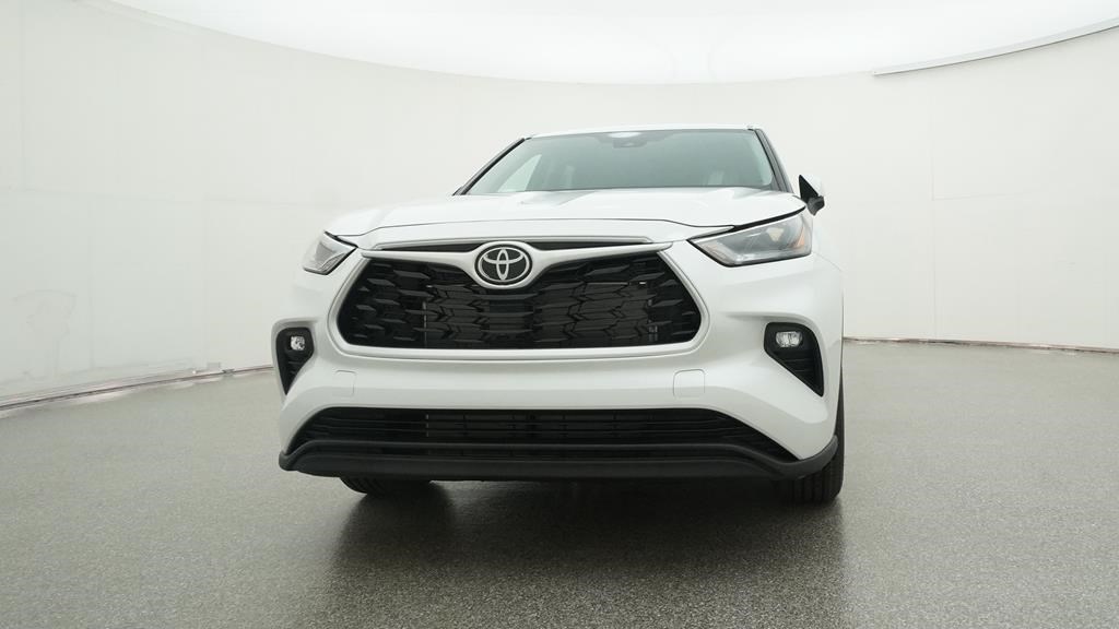 New 2023 Toyota Highlander in Hickory, NC