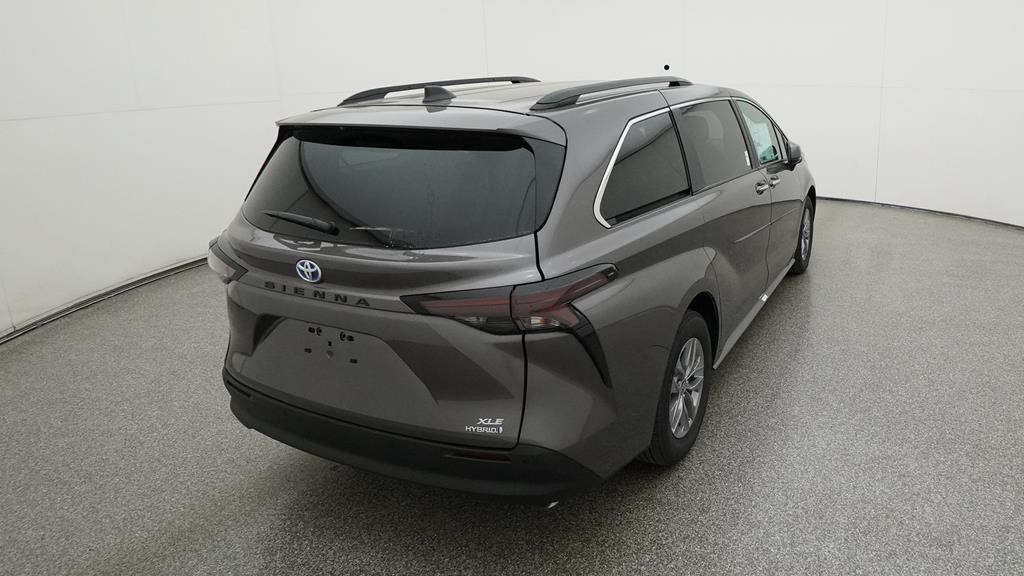 New 2024 Toyota Sienna in Lakeland, FL